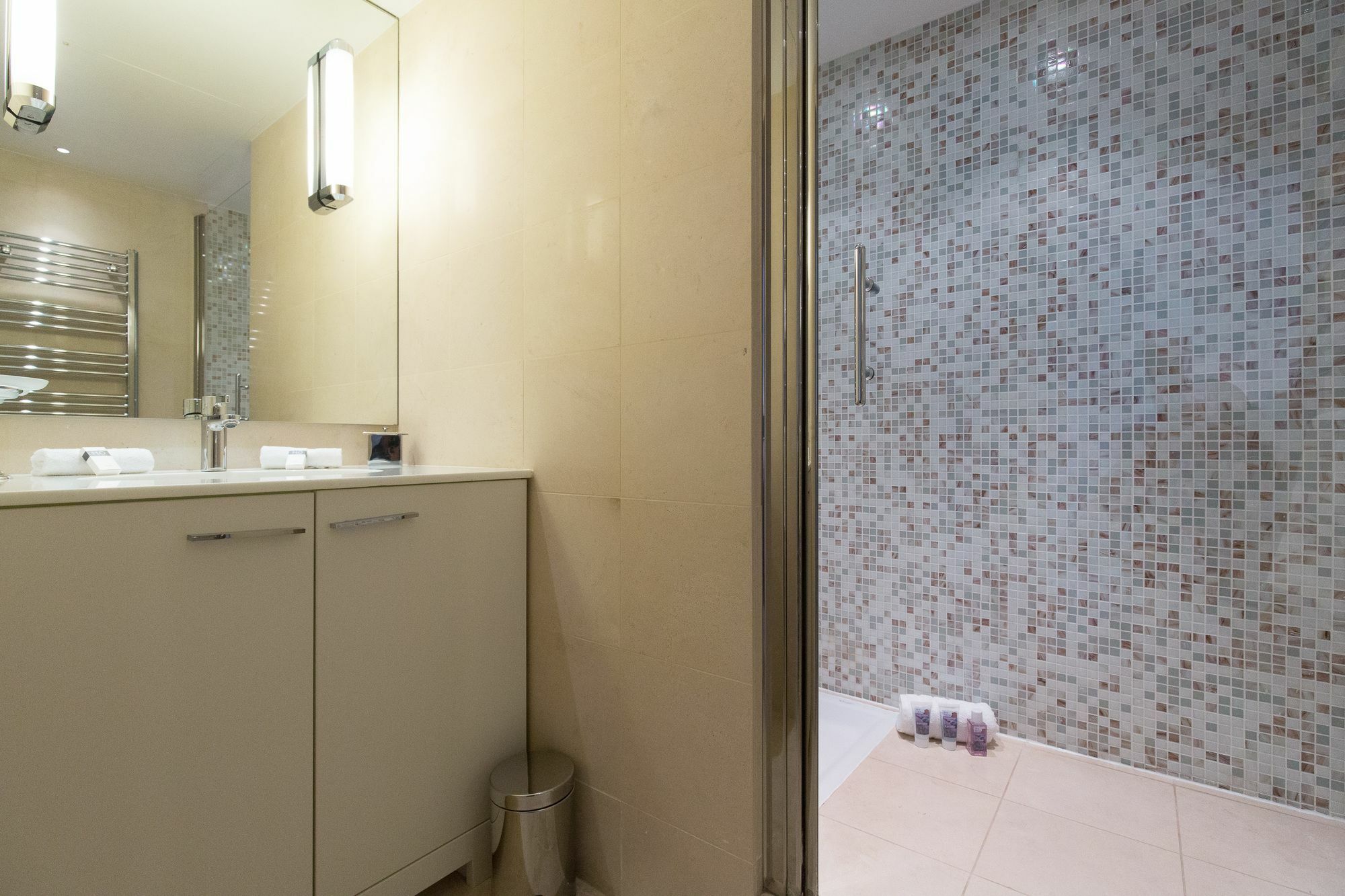 Carlton Riviera Apartment Кан Екстериор снимка