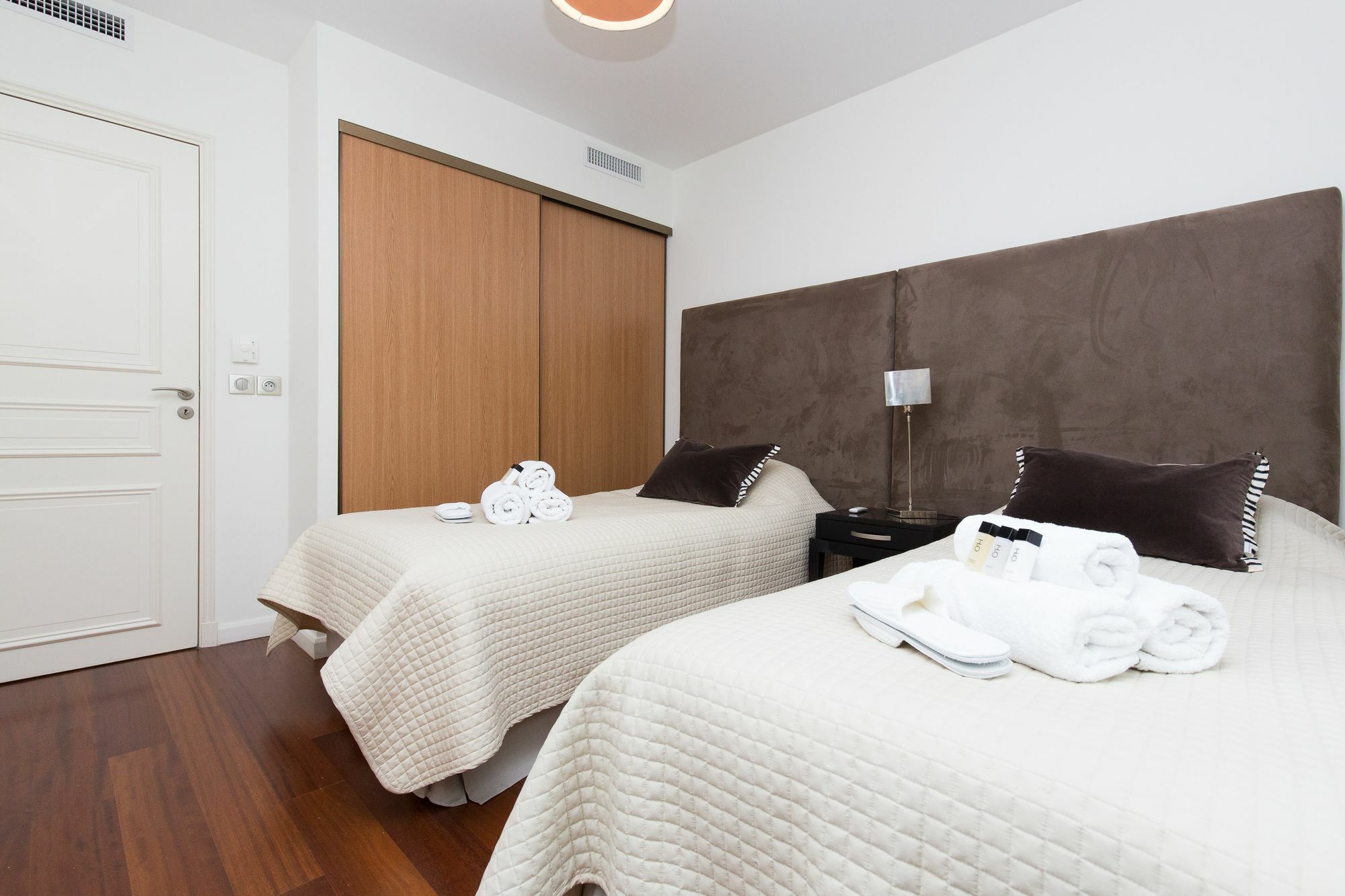 Carlton Riviera Apartment Кан Екстериор снимка