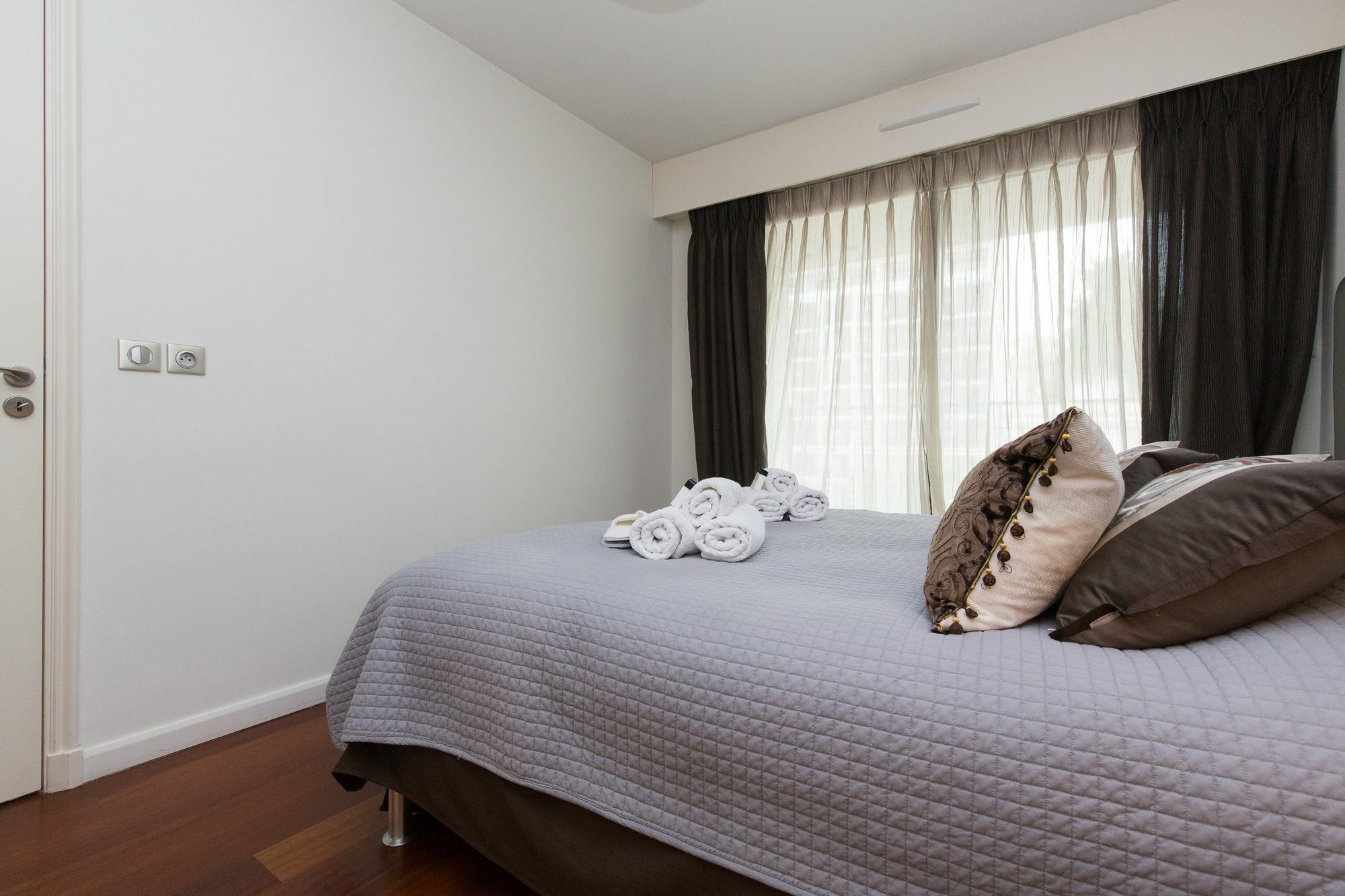 Carlton Riviera Apartment Кан Екстериор снимка